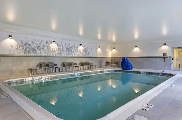 MainStay Suites Great Falls Airport - Havuz