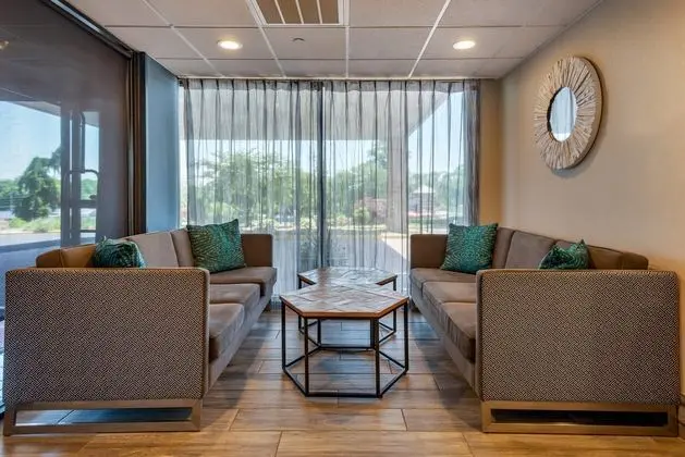 Mainstay Suites - Lobi