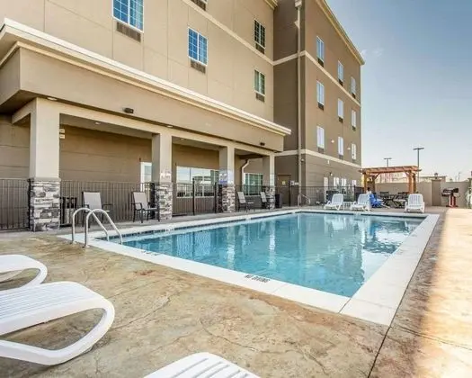 MainStay Suites - Havuz