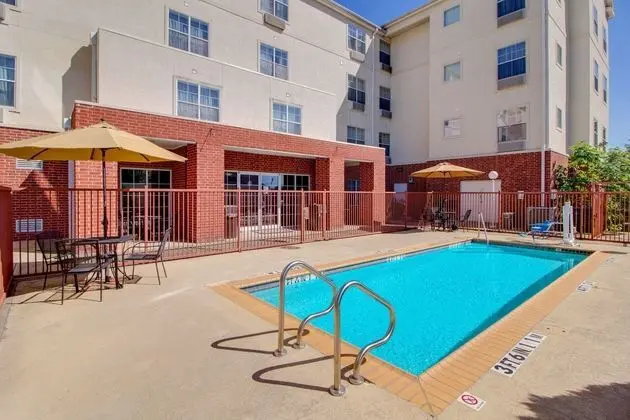 MainStay Suites Texas Medical Center/Reliant Park - Havuz