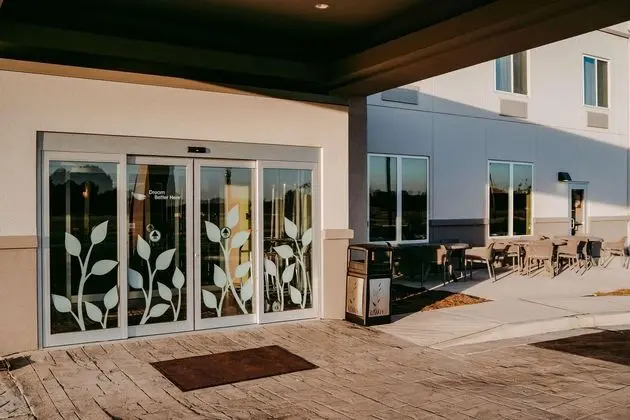 MAINSTAY SUITES