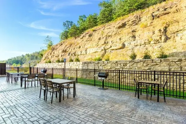 MainStay Suites Winfield - Teays Valley