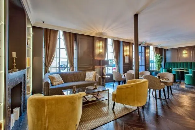 Maison Barbès - Lobi