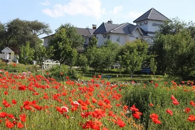 Maison Blanche Ecohouse Mytnitsa