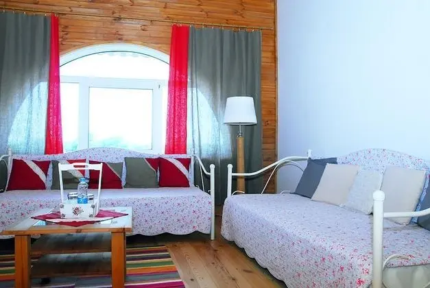 Maison Blanche Ecohouse Mytnitsa - Oda