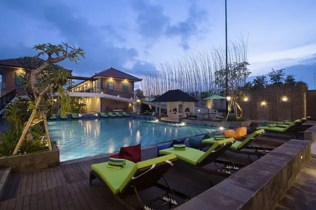 Maison At C Boutique Hotel and Spa Seminyak - CHSE Certified - Havuz