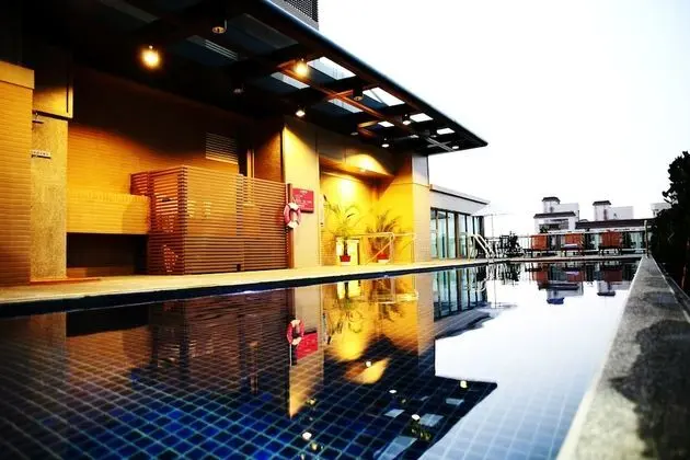 Maison de Chine Hotel Taichung - Chao Yin Building - Havuz