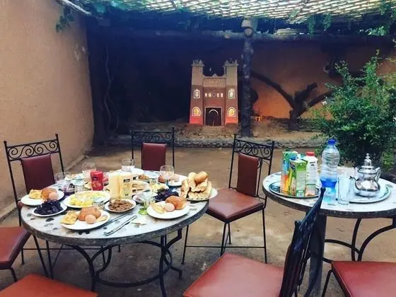 Maison d'hôte Tizwiyate Dades - Yerinde Yemek