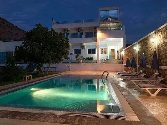 Maison D'hôtes Ait Mouli - Havuz