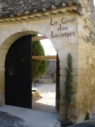Maison d'hôtes La Cour des Lauriers - Dış Mekan