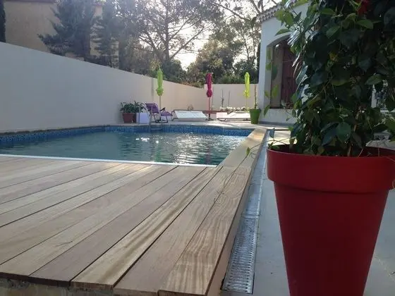 Maison d'hotes naturiste Villa PaulAna - Havuz