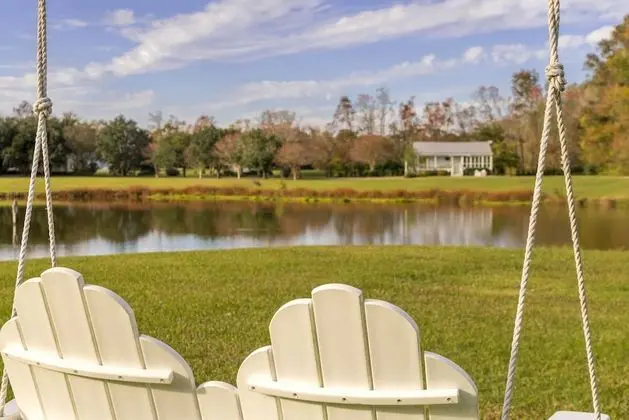 Maison D'Memoire Bed & Breakfast Cottages