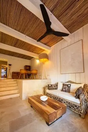 Maison Le S - Lobi