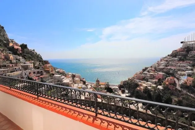 Maison Lirio