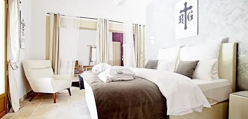 Maison Prestige Roberto Geissini