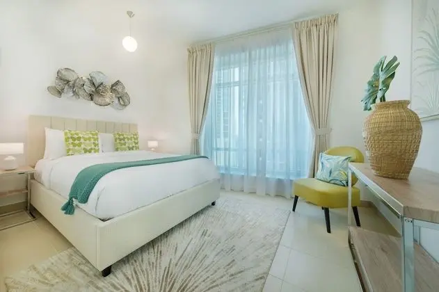 Maison Privee - 5* Apt with 2BR in Downtown Dubai - Havuz