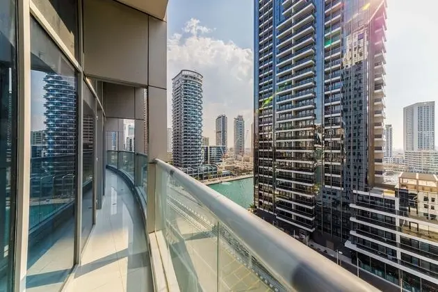 Maison Privee - Beautiful Chic Apt w/Full Marina View Nxt 2 Beach