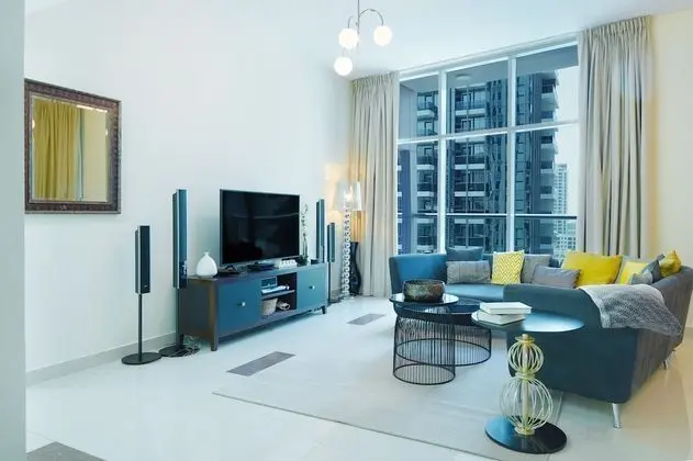 Maison Privee - Beautiful Chic Apt w/Full Marina View Nxt 2 Beach - Öne Çıkan Resim
