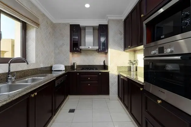 Maison Privee - Downtown Dubai Apt w/ Burj Khalifa and Dubai Mall Vw - Mutfak