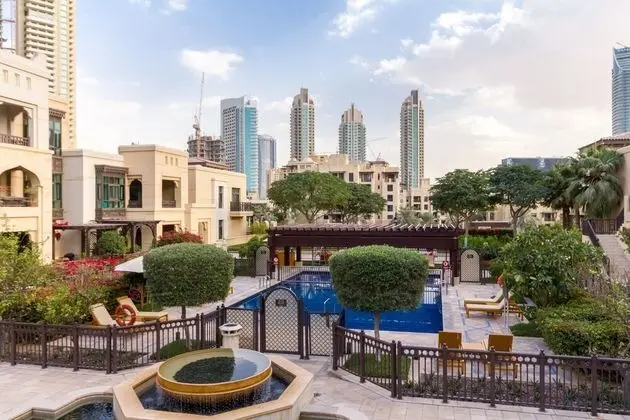 Maison Privee - Elite Apt Connected to Dubai Mall & Burj Khalifa - Havuz