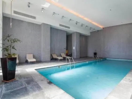 Maison Privee - Luxurious Apt in Impressive DIFC Tower - Havuz
