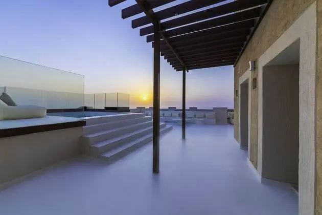 Maison Privee - Luxury Palm Penthouse with Beach & Sea View - Havuz