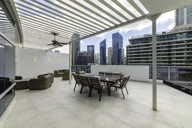 Maison Privee - Stunning 3-Floor Villa w/ Kids Room and Rooftop Terrace over Dubai Marina