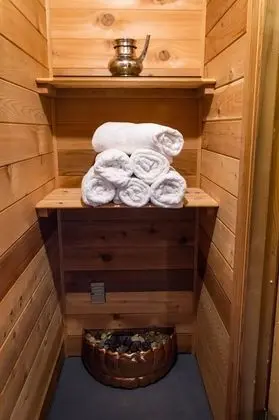 Maison Tofino - Oceanfront Home Steps - Spa