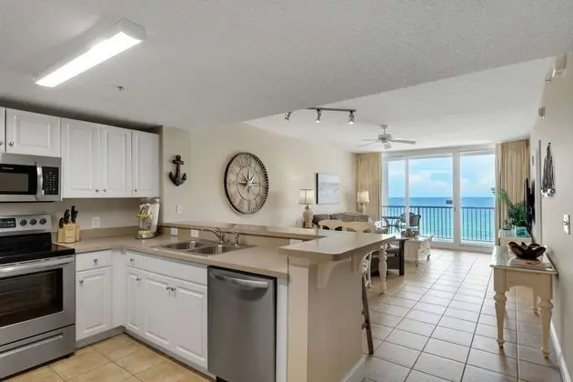 Majestic Beach Resort by iTrip Panama City Beach - Oda