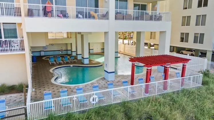 Majestic Beach Resort by Panhandle Getaways - Havuz