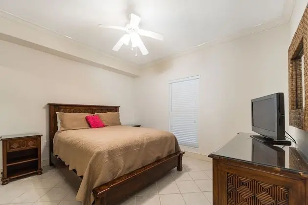 Majestic Beach Resort by Southern Vacation Rentals II - Oda