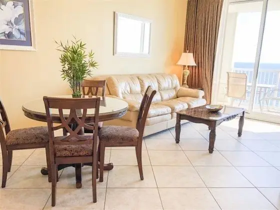 Majestic Beach Resort T2 - 1606