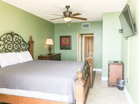 Majestic Beach Resort T2 - 1606 - Oda
