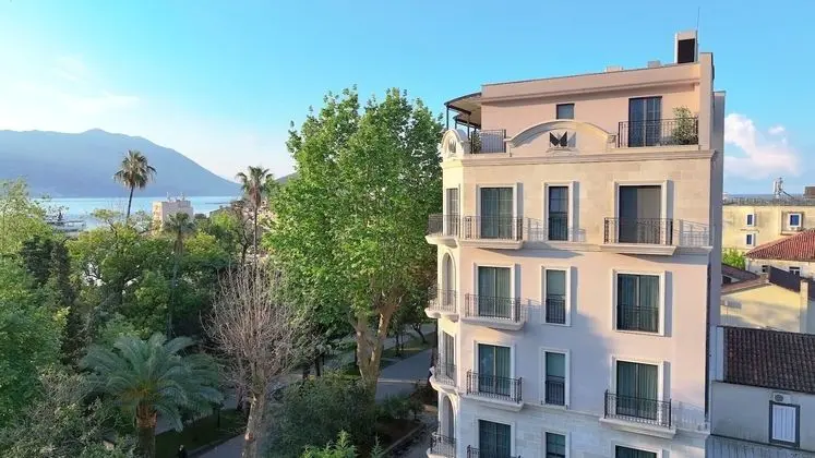 Hotel Majestic - Dış Mekan