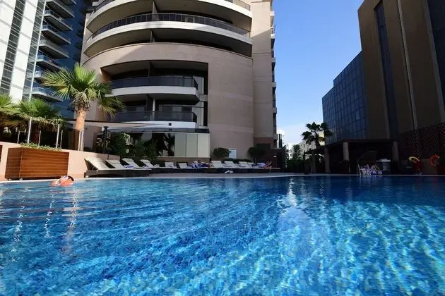 Majestic City Retreat Hotel - Havuz