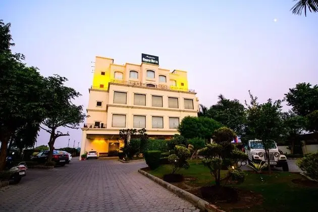 Hotel Majestic Grand