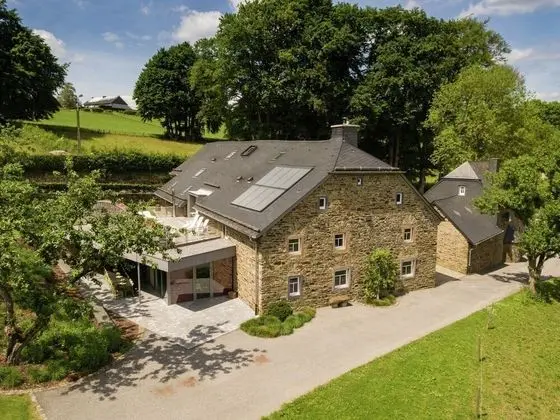 Majestic Holiday Home in Bütgenbach With Turkish Steambath