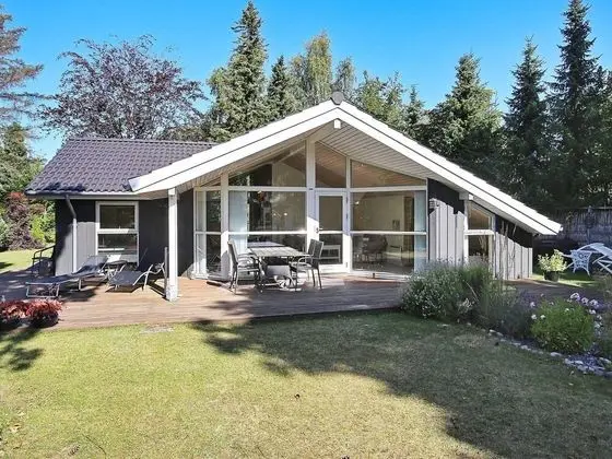 Majestic Holiday Home in Gilleleje With Private Whirlpool