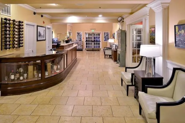 Majestic Inn & Spa