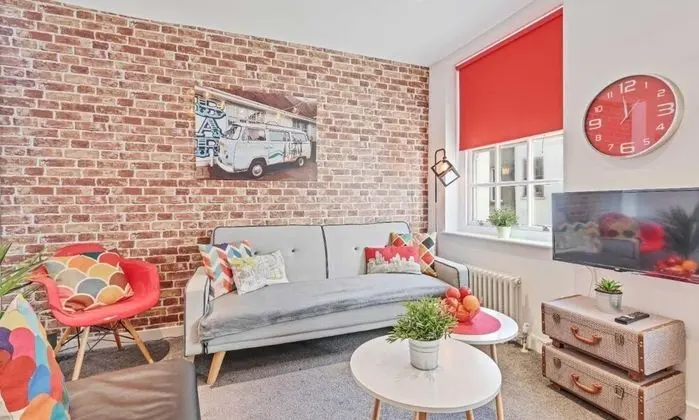 Majestic Mews Apartment Super Central Sleeps 2 to 8 Guests Free Wifi - Oda