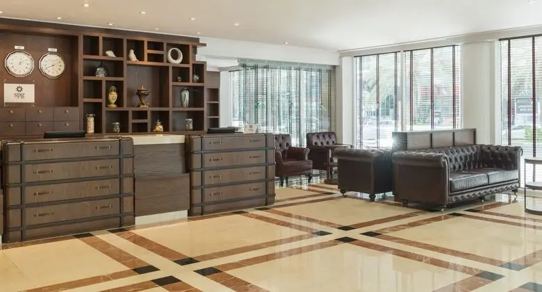 Majestic Premier Hotel Bur Dubai - Lobi