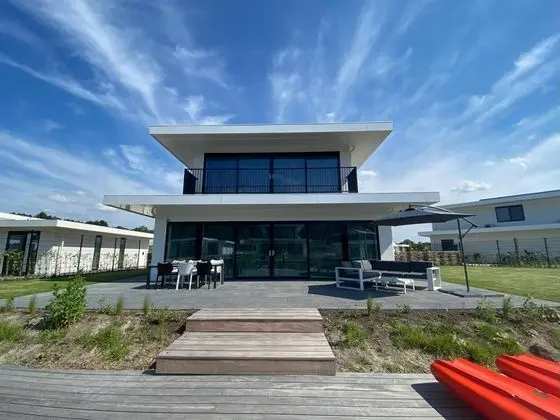 Majestic Villa in Zeewolde With Garden - Öne Çıkan Resim