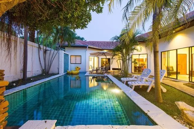 Majestice Pool Villa 4 Bedrooms - Havuz