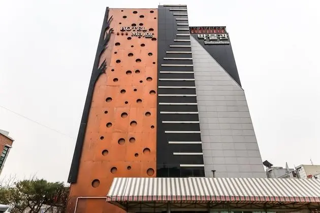 Major Hotel