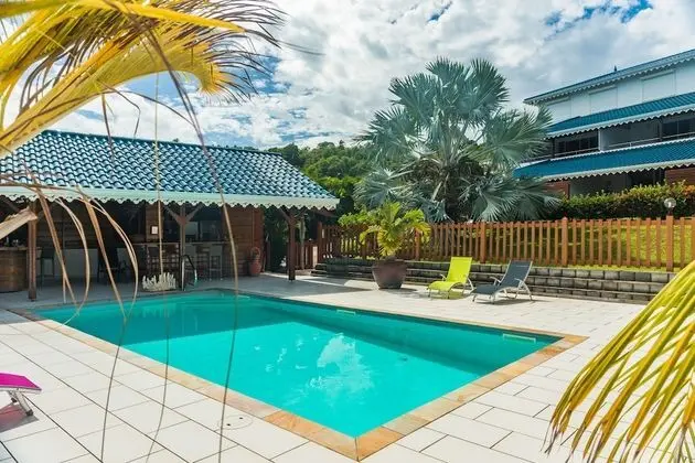 Makare Lagoon Club