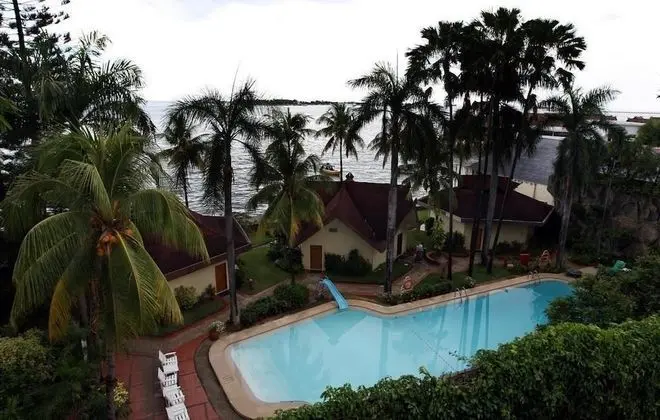 Makassar Golden Hotel - Havuz