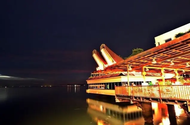 Makassar Golden Hotel - Yerinde Yemek
