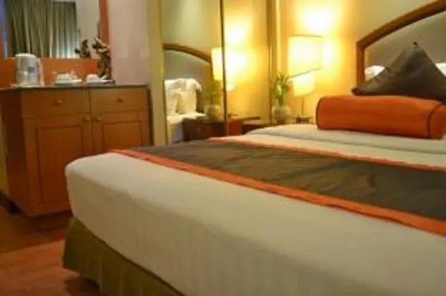 Makati Palace - Oda