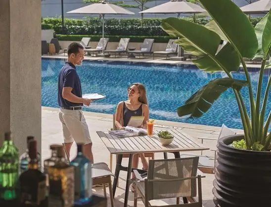 Makati Shangri-La, Manila - Havuz