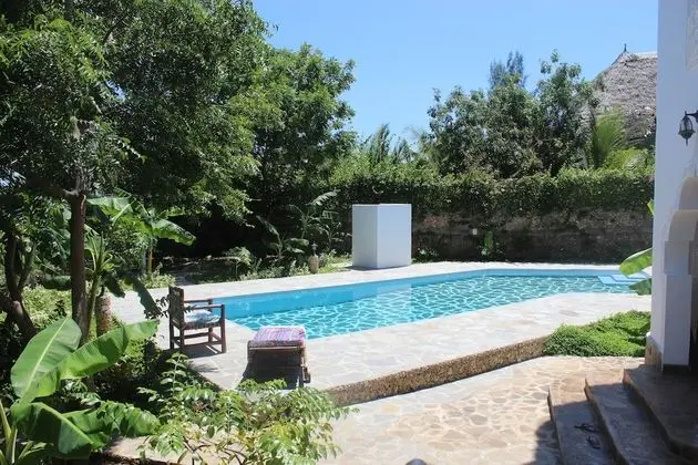 Makini House - Havuz